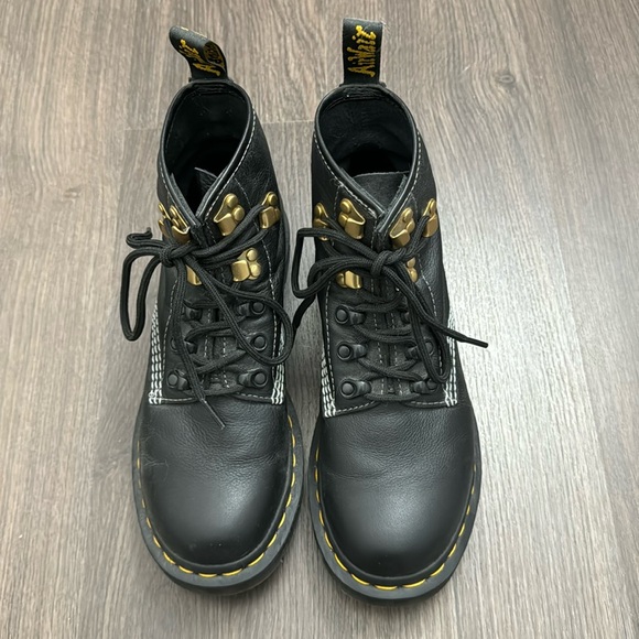 101HWD Dr Martens - Picture 2 of 6